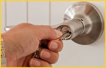 Exclusive Locksmith Service Pasadena, CA 626-264-9917 - 16-emergency-unlock