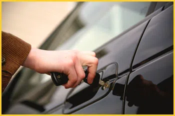 Exclusive Locksmith Service Pasadena, CA 626-264-9917 - 18-car-unlock